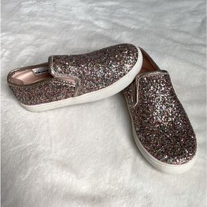 Girls Carters Sparkle Shoes.